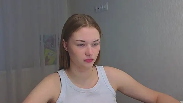 Snapshot of CharryClim chatting on October 2025 04:18:02 AM CharryClim online show from October 2025 04:18:02 AM