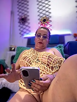 PaulinaSanders X online show from November 2025 08:38:02 PM