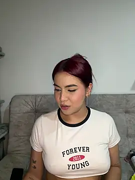 Snapshot of Zarah_Blare chatting on February 2025 02:49:02 AM Zarah Blare online show from February 2025 02:49:02 AM