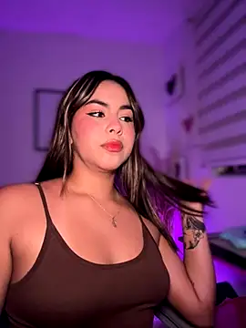 Snapshot of Zarah_Blare chatting on November 2025 03:27:01 AM Zarah Blare online show from November 2025 03:27:01 AM