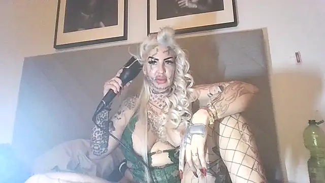 Snapshot of Jeanny_Bln chatting on December 2024 03:54:02 PM Jeanny Bln online show from December 2024 03:54:02 PM