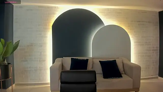 Snapshot of GigiLee_ chatting on December 2024 12:06:01 PM GigiLee online show from December 2024 12:06:01 PM