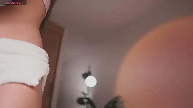 Snapshot of GigiLee_ chatting on October 2025 12:25:02 AM GigiLee online show from October 2025 12:25:02 AM