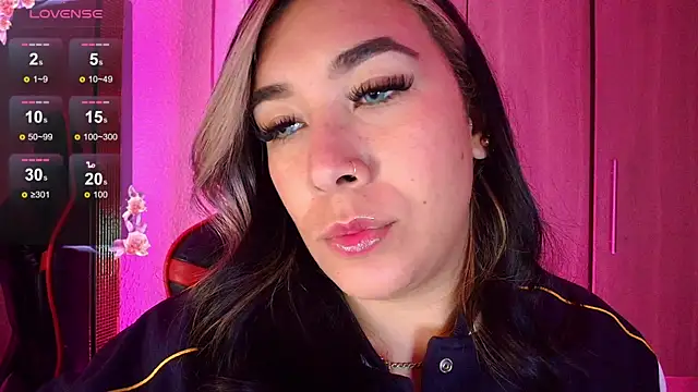 leahtemptation3 online show from June 2026 07:25:01 AM