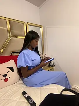 Snapshot of SUUKAM chatting on February 2025 11:37:01 PM SUUKAM online show from February 2025 11:37:01 PM