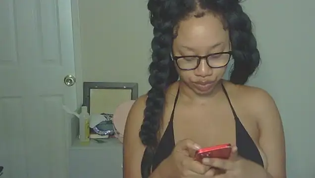 Snapshot of goddessdaisysky chatting on October 2025 04:53:02 PM goddessdaisysky online show from October 2025 04:53:02 PM