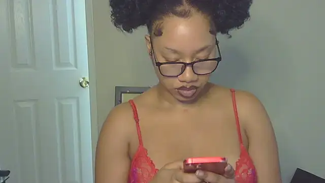 Snapshot of goddessdaisysky chatting on October 2025 06:48:01 PM goddessdaisysky online show from October 2025 06:48:01 PM