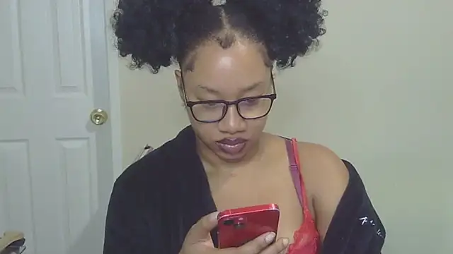 Snapshot of goddessdaisysky chatting on October 2025 04:19:01 PM goddessdaisysky online show from October 2025 04:19:01 PM