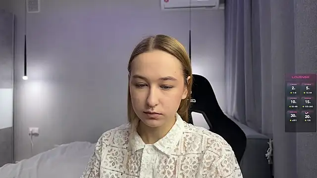 Snapshot of Sweett_Monica chatting on July 2026 12:40:01 AM Sweett Monica online show from July 2026 12:40:01 AM