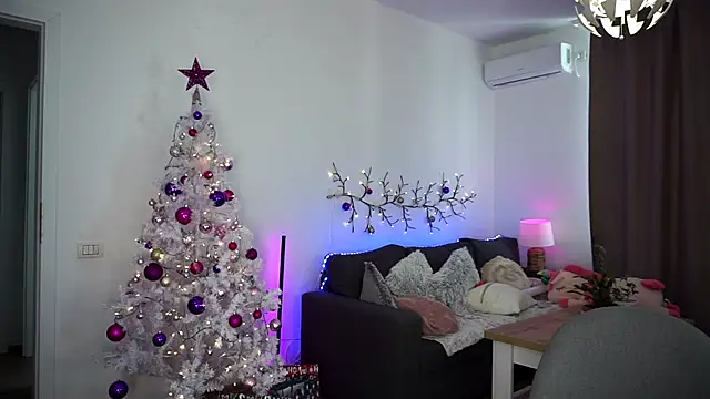 Carrolyna online show from December 2024 08:51:02 AM