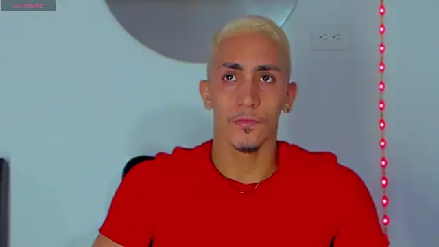 Snapshot of MikeRoss7777 chatting on February 2025 12:03:02 PM MikeRoss7777 online show from February 2025 12:03:02 PM