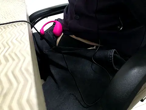 Snapshot of Rafaela_ruiva chatting on February 2025 06:20:01 PM Rafaela ruiva online show from February 2025 06:20:01 PM