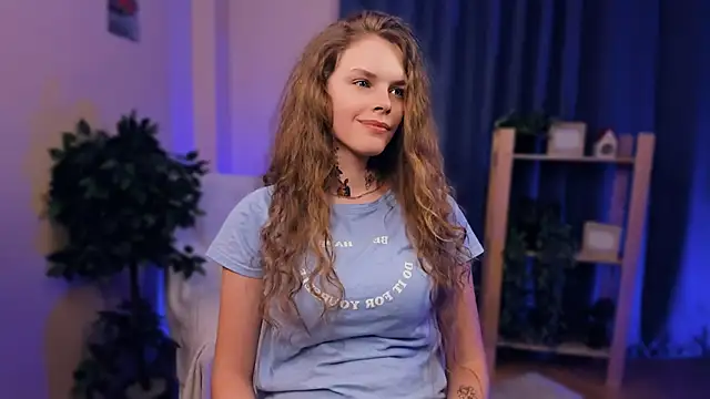 RayaNenlia online show from February 2025 11:30:01 AM