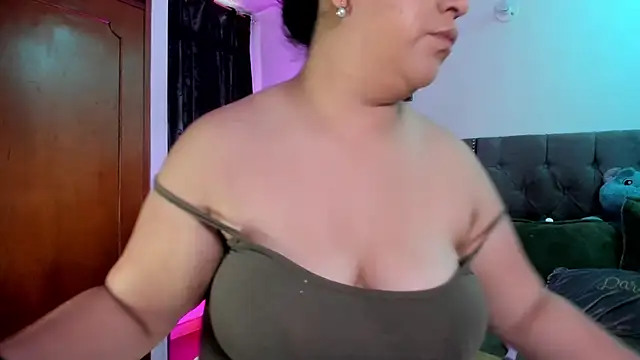 Snapshot of Melody_bonnie chatting on March 2026 12:10:01 PM Melody bonnie online show from March 2026 12:10:01 PM