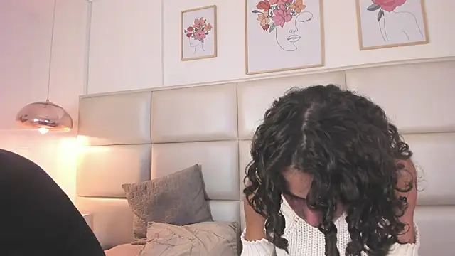 Snapshot of ZukyXYakihiro89 chatting on January 2025 10:07:02 PM ZukyXYakihiro89 online show from January 2025 10:07:02 PM