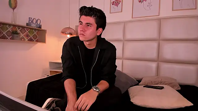 Snapshot of ZukyXYakihiro89 chatting on January 2025 08:01:02 PM ZukyXYakihiro89 online show from January 2025 08:01:02 PM