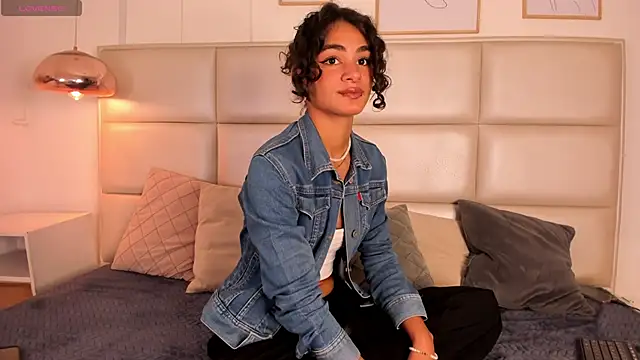 Snapshot of ZukyXYakihiro89 chatting on February 2025 05:05:02 PM ZukyXYakihiro89 online show from February 2025 05:05:02 PM