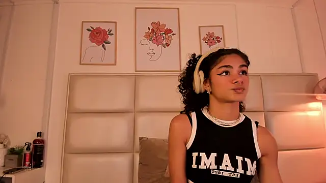 Snapshot of ZukyXYakihiro89 chatting on March 2025 09:06:02 PM ZukyXYakihiro89 online show from March 2025 09:06:02 PM