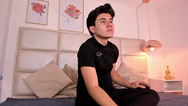 Snapshot of ZukyXYakihiro89 chatting on March 2025 08:01:02 PM ZukyXYakihiro89 online show from March 2025 08:01:02 PM