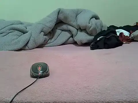 Snapshot of prettyviel chatting on September 2025 10:26:01 AM prettyviel online show from September 2025 10:26:01 AM