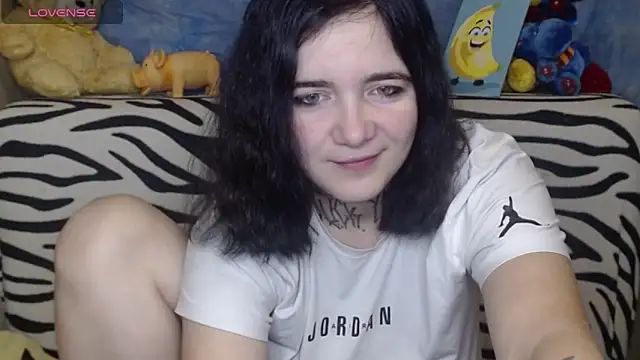 Snapshot of Yours_good_mood chatting on December 2024 01:15:02 AM Yours good mood online show from December 2024 01:15:02 AM