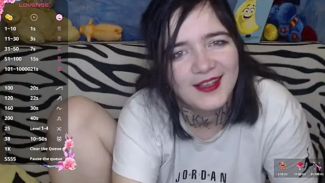 Snapshot of Yours_good_mood chatting on December 2024 04:01:02 AM Yours good mood online show from December 2024 04:01:02 AM