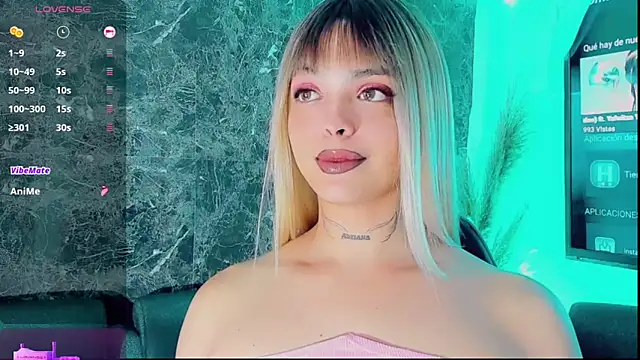 Emmaa Saenz  online show from December 2025 08:03:02 PM