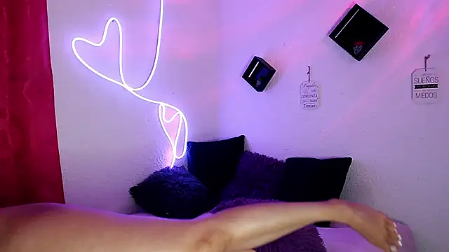 agatha lovee online show from March 2025 06:11:02 PM