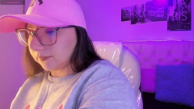 Roxxanne Bail online show from February 2026 02:50:02 AM