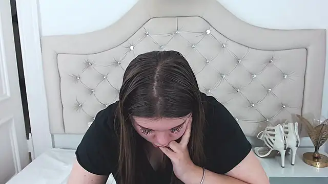 Snapshot of AbbyPleasure chatting on January 2025 03:58:01 PM AbbyPleasure online show from January 2025 03:58:01 PM