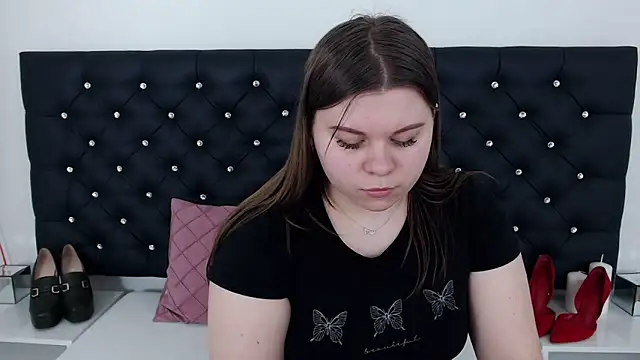 Snapshot of AbbyPleasure chatting on March 2025 04:25:01 PM AbbyPleasure online show from March 2025 04:25:01 PM