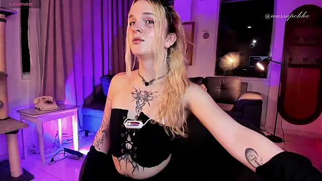 misschloe   online show from January 2025 12:06:02 AM