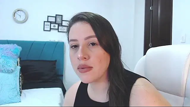 kamila lopez online show from February 2025 11:25:02 PM