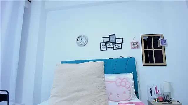 kamila lopez online show from February 2026 09:15:02 PM