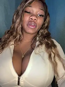 Snapshot of CharismaaBanx chatting on February 2025 06:03:01 AM CharismaaBanx online show from February 2025 06:03:01 AM