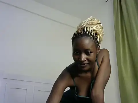 Snapshot of thicky_anncy chatting on December 2024 01:35:02 AM thicky anncy online show from December 2024 01:35:02 AM