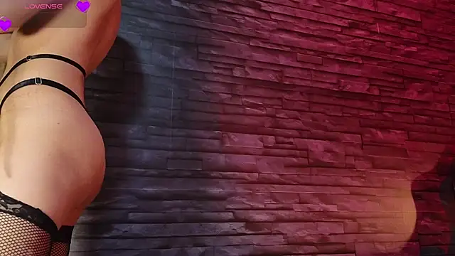 Snapshot of Rose_baker_ chatting on February 2025 11:28:02 AM Rose baker online show from February 2025 11:28:02 AM