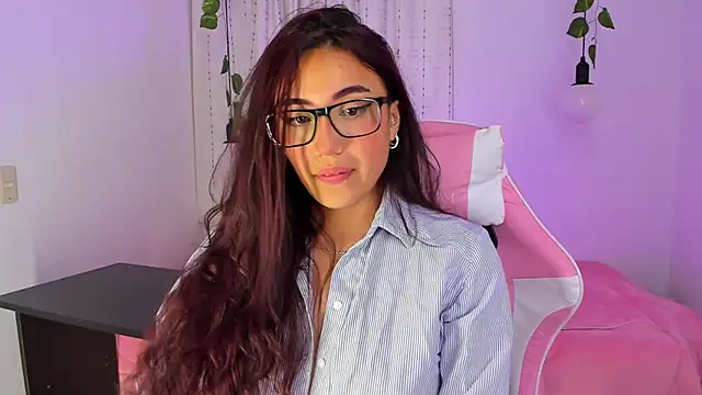 Snapshot of veronicaxx69 chatting on January 2025 04:26:01 AM veronicaxx69 online show from January 2025 04:26:01 AM