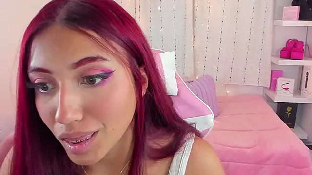 Snapshot of veronicaxx69 chatting on September 2025 02:04:01 AM veronicaxx69 online show from September 2025 02:04:01 AM