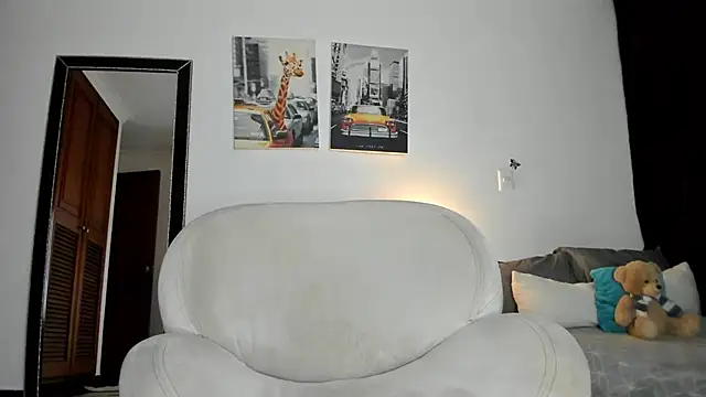 Curlblue online show from March 2025 06:48:02 AM