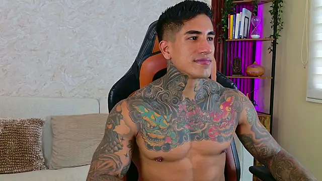 AdanReilly online show from November 2025 09:36:02 PM