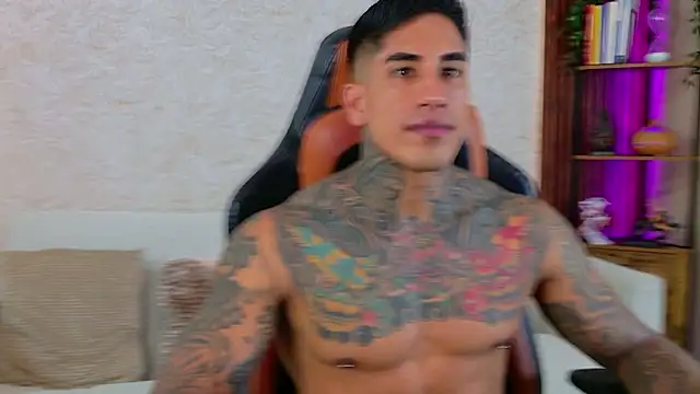 AdanReilly online show from January 2026 10:25:01 PM