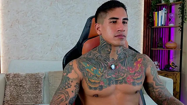 AdanReilly online show from June 2026 08:09:01 PM
