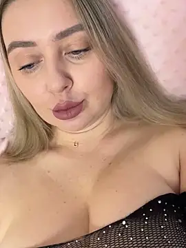 Snapshot of LadyLolyPop_ chatting on December 2024 04:02:02 AM LadyLolyPop online show from December 2024 04:02:02 AM