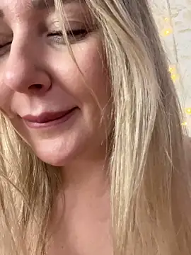 Snapshot of LadyLolyPop_ chatting on February 2025 10:00:01 AM LadyLolyPop online show from February 2025 10:00:01 AM