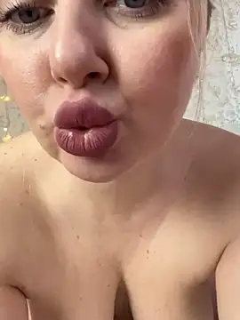 Snapshot of LadyLolyPop_ chatting on February 2025 03:43:01 AM LadyLolyPop online show from February 2025 03:43:01 AM