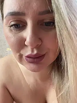 Snapshot of LadyLolyPop_ chatting on March 2025 04:13:01 AM LadyLolyPop online show from March 2025 04:13:01 AM