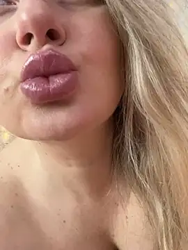 Snapshot of LadyLolyPop_ chatting on March 2025 02:54:01 AM LadyLolyPop online show from March 2025 02:54:01 AM