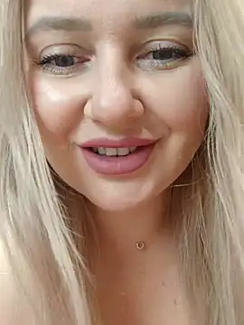 Snapshot of LadyLolyPop_ chatting on October 2025 12:18:02 AM LadyLolyPop online show from October 2025 12:18:02 AM