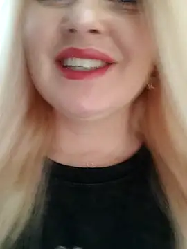 LadyLolyPop  online show from December 2025 01:11:02 AM